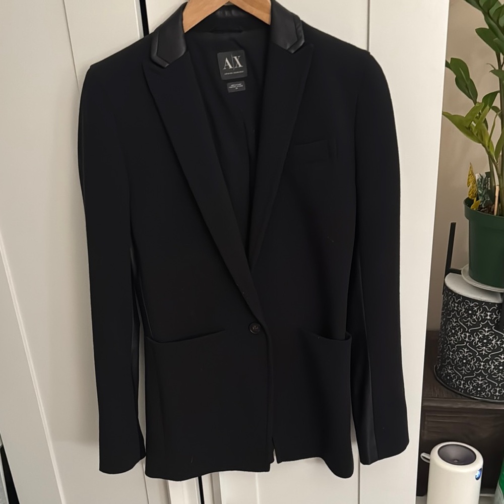 Armani Women's Black Blazer